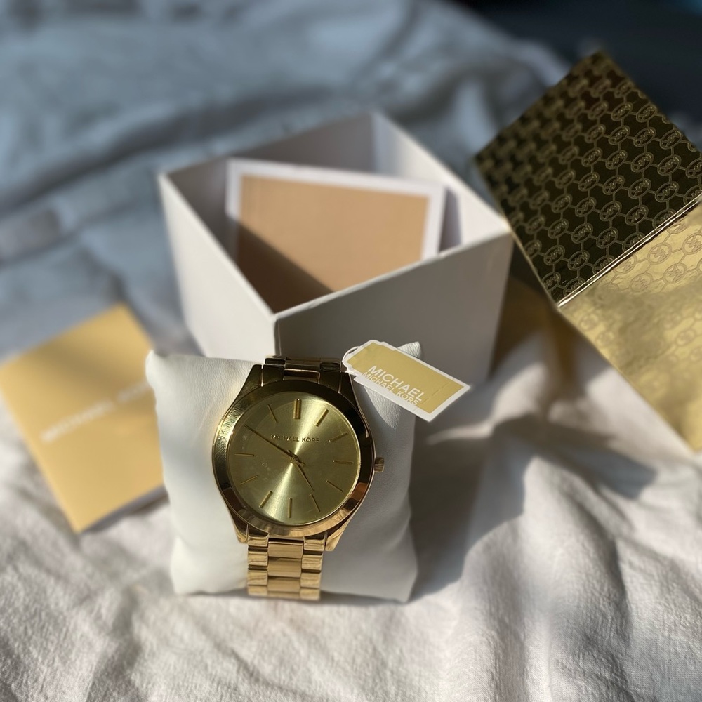 Michael Kors Gold Watch - Picture 4 of 5